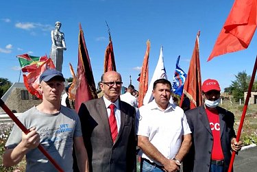 В Соль-Илецке состоялся автопробег к 75-летию Победы в Великой Отечественной войне